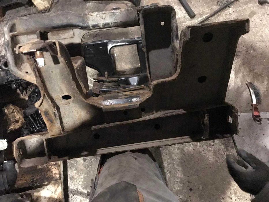 Подрамник балка VW Фольксваген Т-4 90-96г (хорошее состояние)