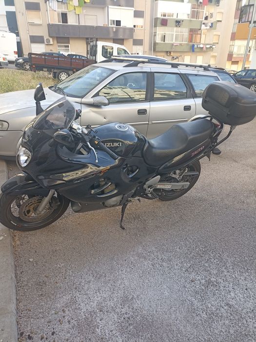 Suzuki GSXF 750 impecável