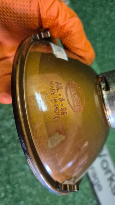 Farol Redondo Universal Hella Ref. 564-01-000-02 NOVO