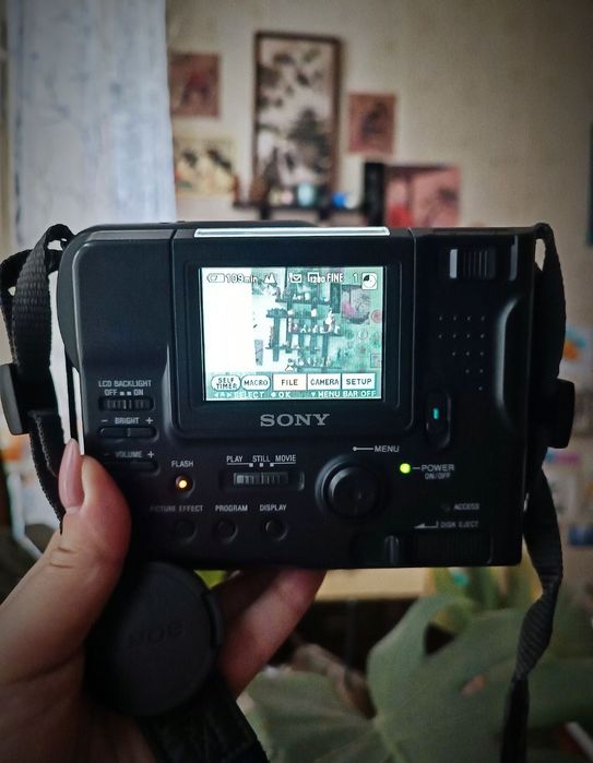 цифровий фотоапарат Sony digital mvc-fd88 вінтаж ретро