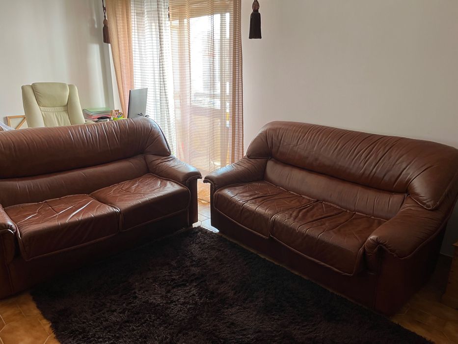 Conjunto de Sofás em pele