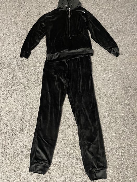 Спортивный велюровый костюм, новый размер С