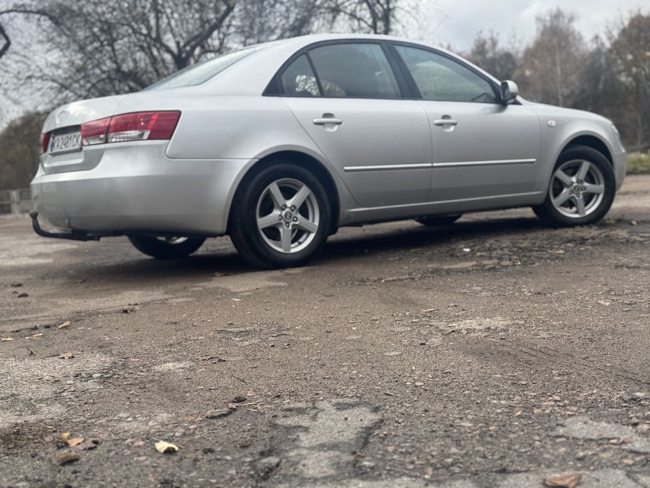 Hyundai Sonata  2006