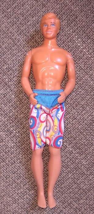 Ken e roupas anos 90