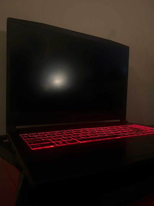 portátil gaming katana GF66 12UE(12th gen intel i7-12700H/rtx 3060)