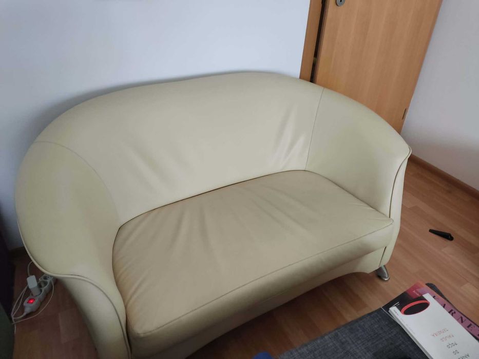 Komplet mebli ze skóry ekologicznej