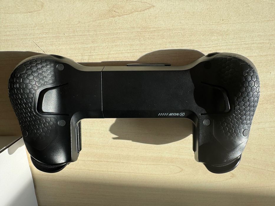 SCUF Nomad геймпад для iPhone