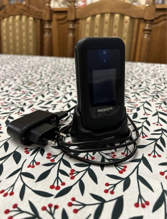Telefon MAXCOM. Telefon dla seniora