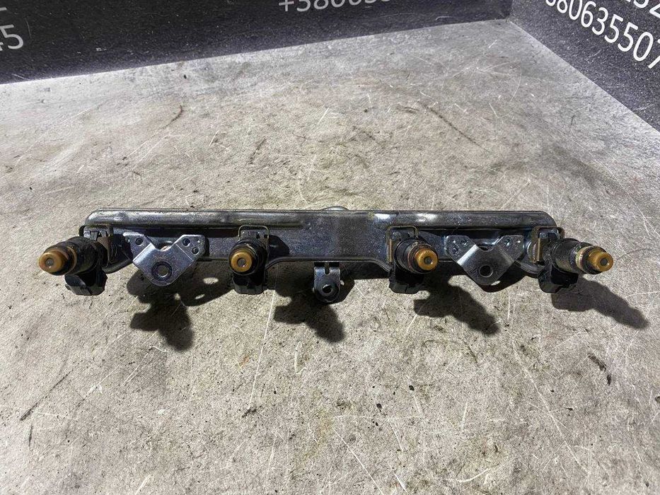 Паливна магістраль рейка рампа з форсунками Honda CR-V 2.0 i-VTEC  16620RNAA01