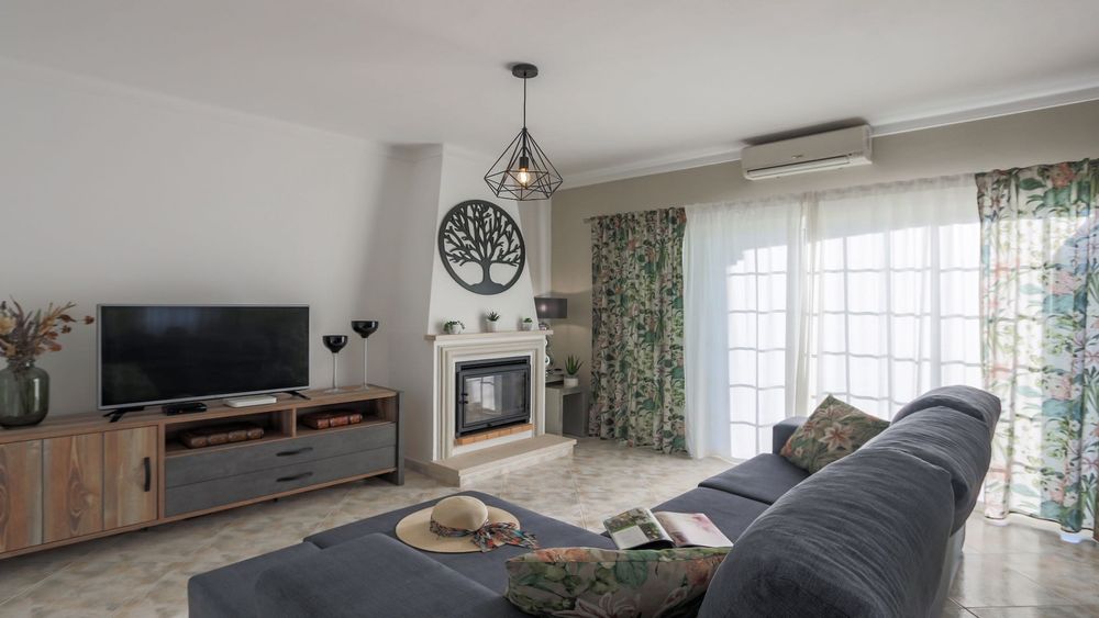 Moradia M3 c/ Piscina p/ Férias 400m Praia da Galé, Albufeira-Algarve.