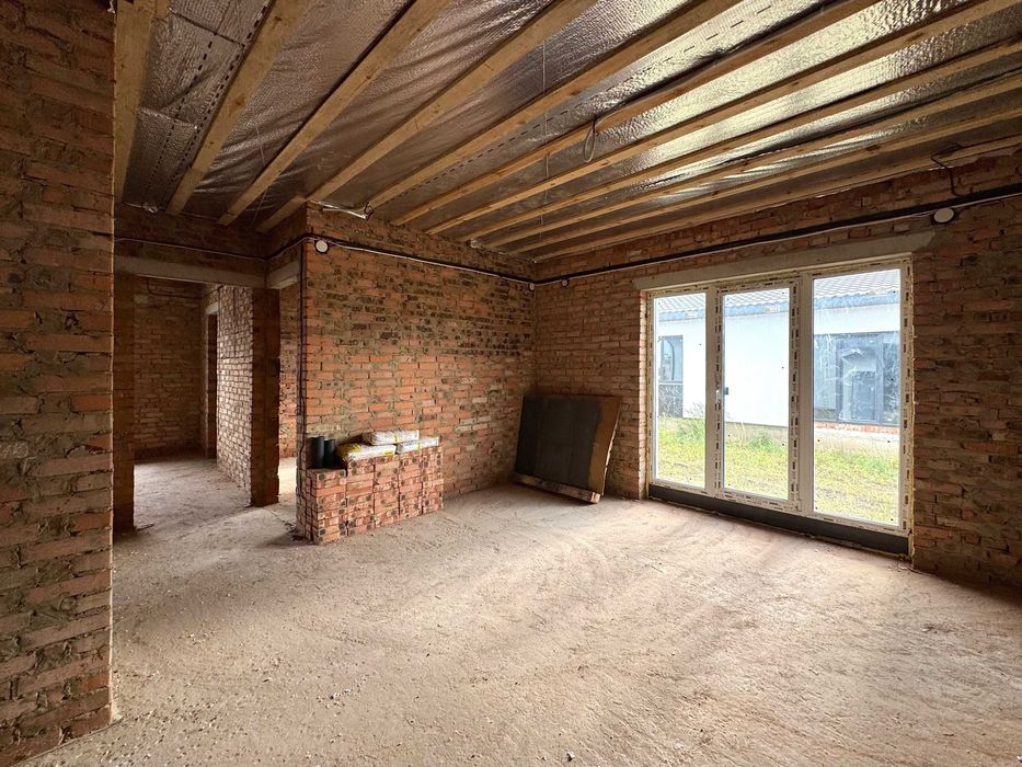 Просторий будинок 80 кв м з сучасним плануванням