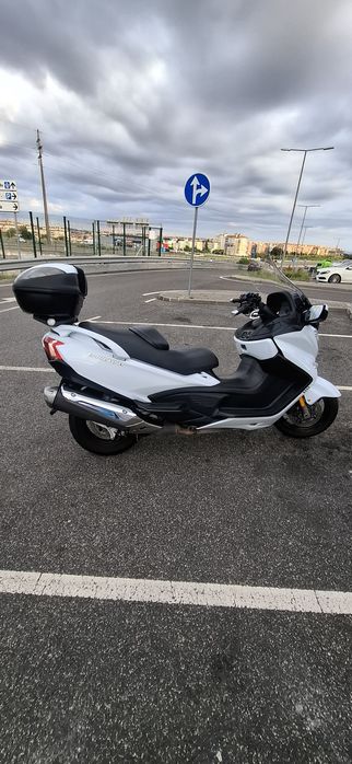 Suzuki Burgman 650