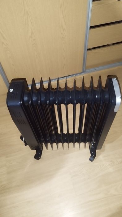 Aquecedor a óleo Equation com tampa traseira, 2900W, turbo, preto