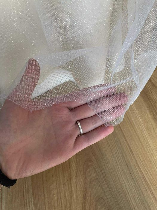 Suknia ślubna nude prosta rybka