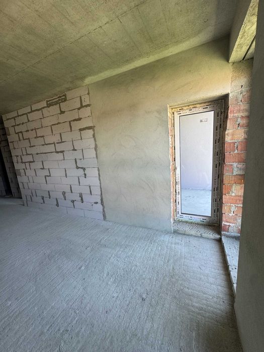 Продаж 2 кімнатна 55 мкв Львів Винники 7 секція 3 поверх