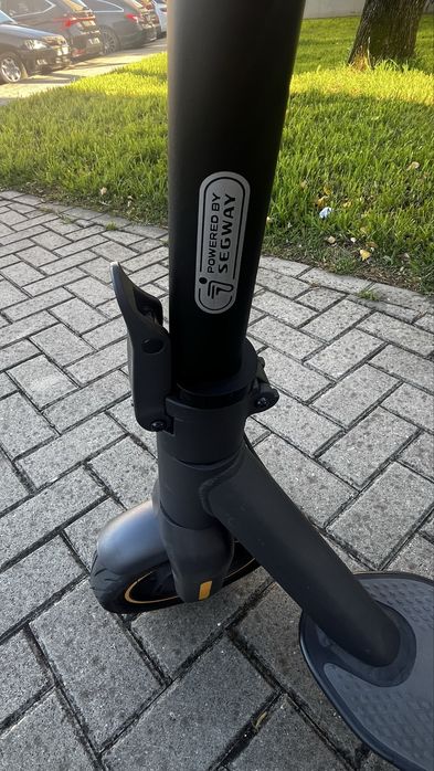 Ninebot KickScooter MAX G30 E II Powered by Segway