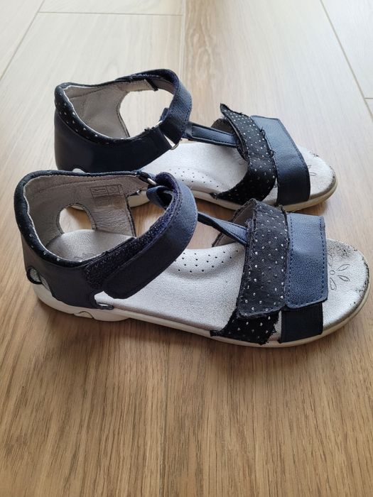 Sandały dziewczęce rozmiar 33