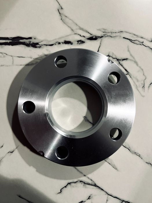 DYSTANSE do BMW E36 E46 E90 E60 F30 F31 F10 F11 F12 15mm 5x120 + Śruby