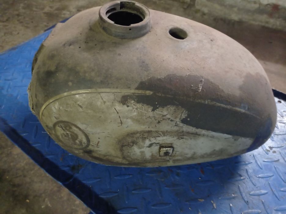 Bak zbiornik paliwa SHL M 11