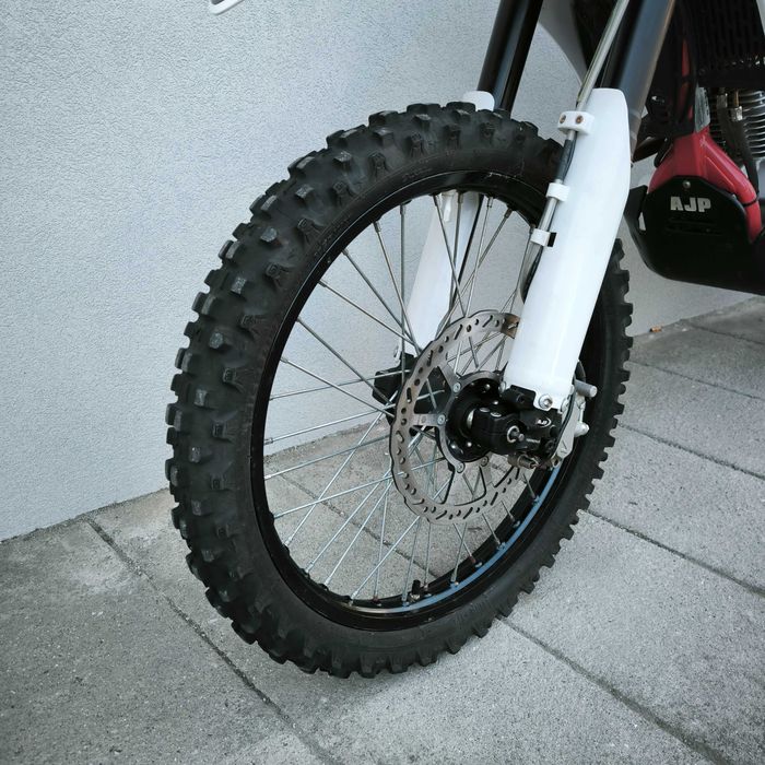 AJP PR4 Enduro 125cc (motor 240cc)