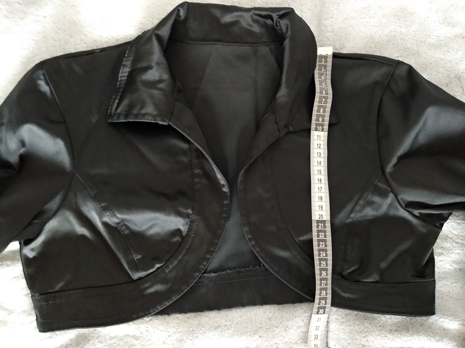 Czarne, satynowe bolerko S