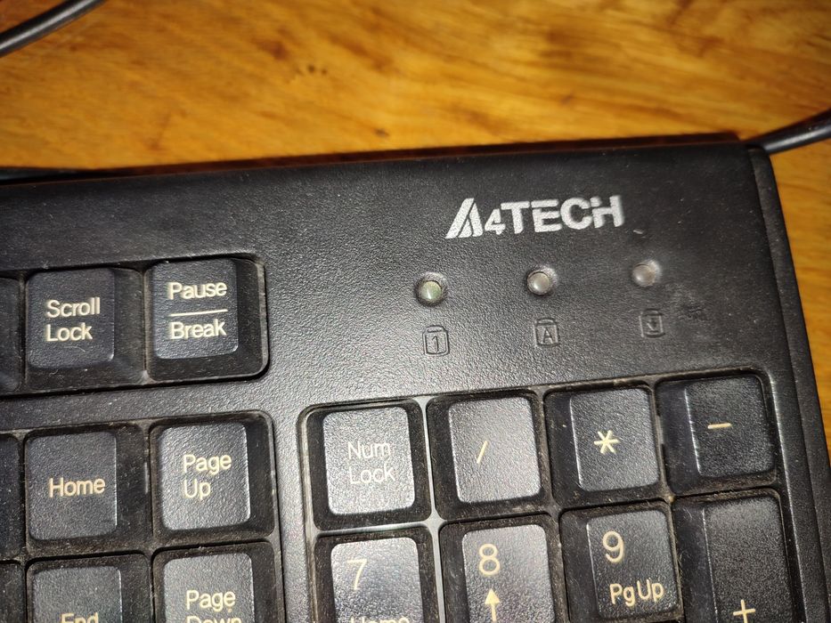 Дротова клавіатура A4 Tech KM-720