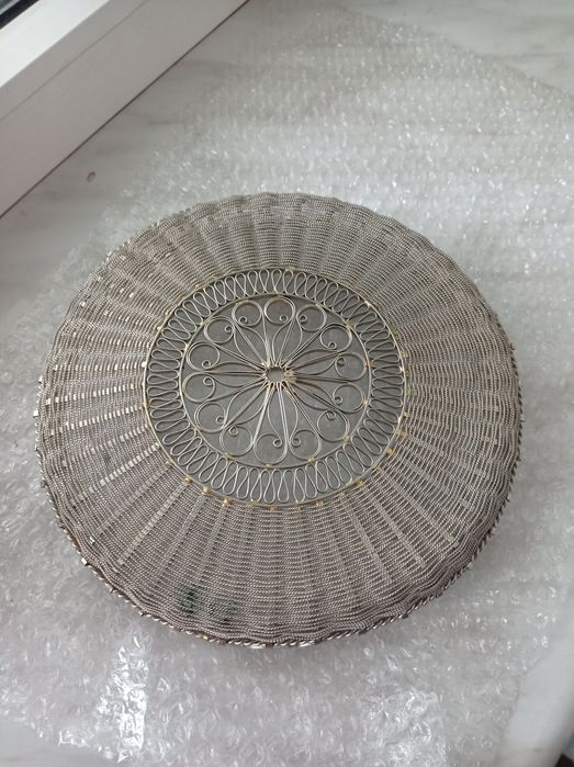 Металлическая тарелка,хлебница,конфетница плетеная