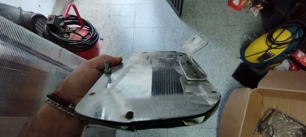 Suporte de matrícula para mota