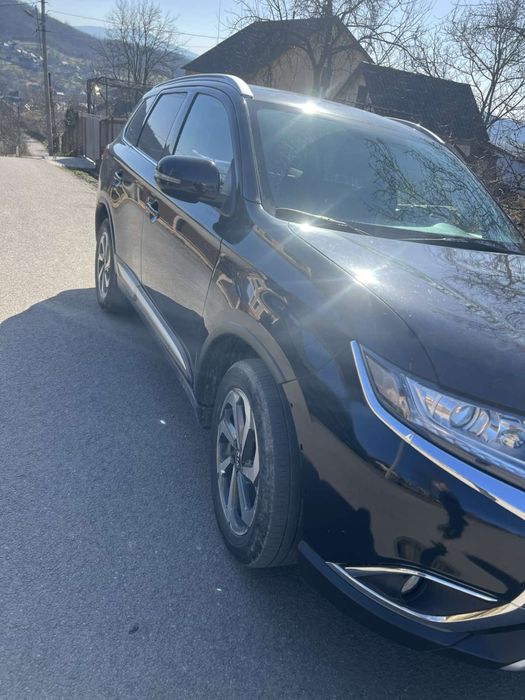 Mitsubishi outlander кінець 2017