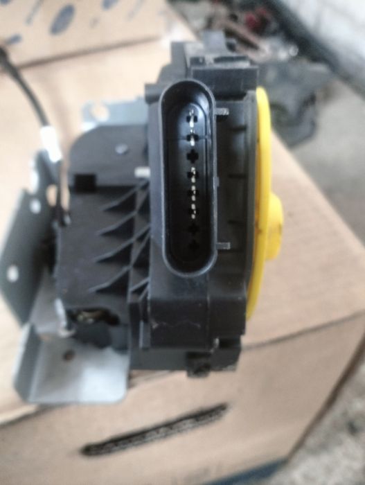 Замок задньої двері форд транзит кастом