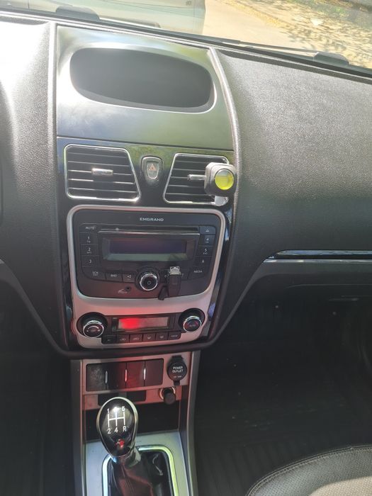 Geely emgrand ec7rv
