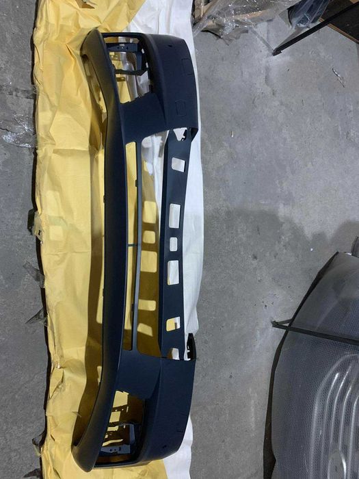 AUDI A4 B9 Бампер передний 2017 2018 2019 8W0-807-065-R-GRU