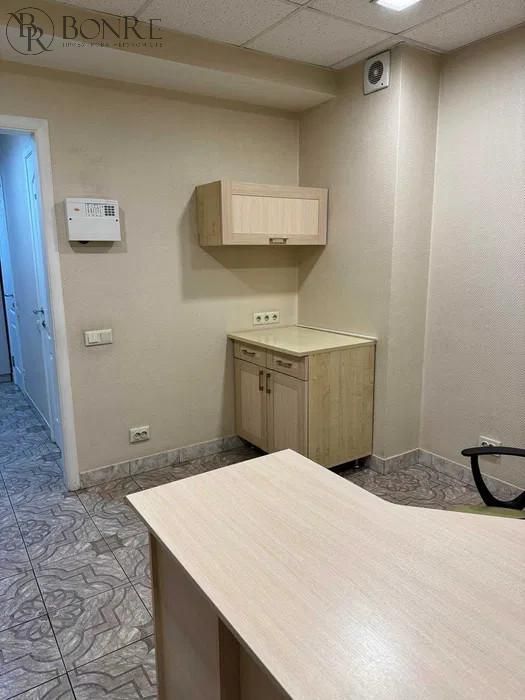 Продаж, Торгове, Фасад, пр-т. Червоної калини, 74,5м2