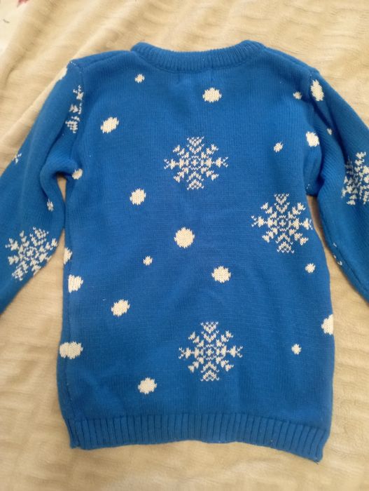 Свитер новогодний