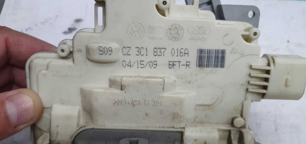 fechadura VW Passat  3C1 837_ 016 A