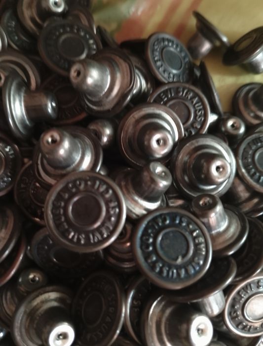 Продам швейную фурнитуру недорого