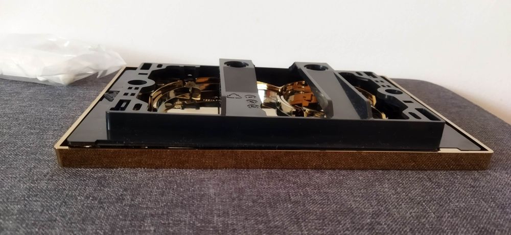 Placa de descarga autoclismos