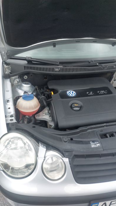 Volkswagen Polo АВТОМАТ ГАЗ 4...