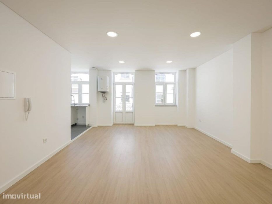 Apartamento T2 + T1 (Sótão) No 1.º Andar - Centro De Ílhavo