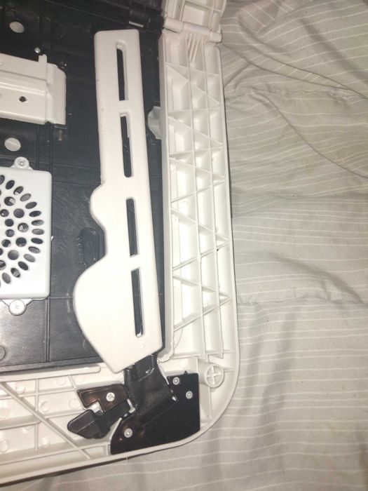 Столик без ножек, и ножка для Столика с охлаждением, для ноутбука.