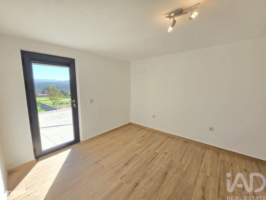Casa de Campo T3 em Candemil e Gondar de 88 m2