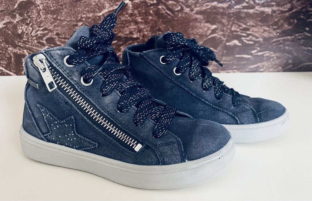 Весняні ботіночки, 28р,18см,в дуже хорошім стані.