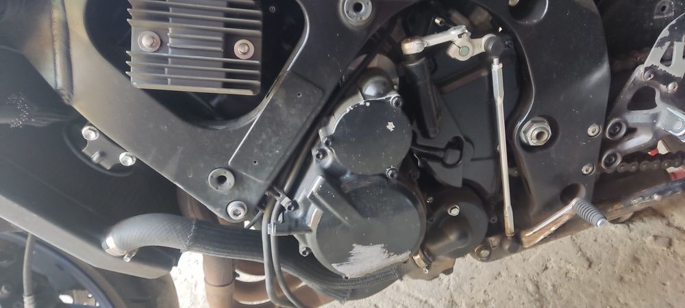 Suzuki GSX-R 600  k8 k9 silnik