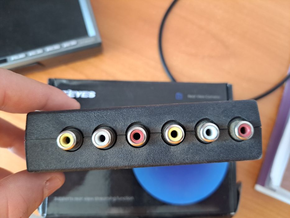 Автомобільний монітор JVC