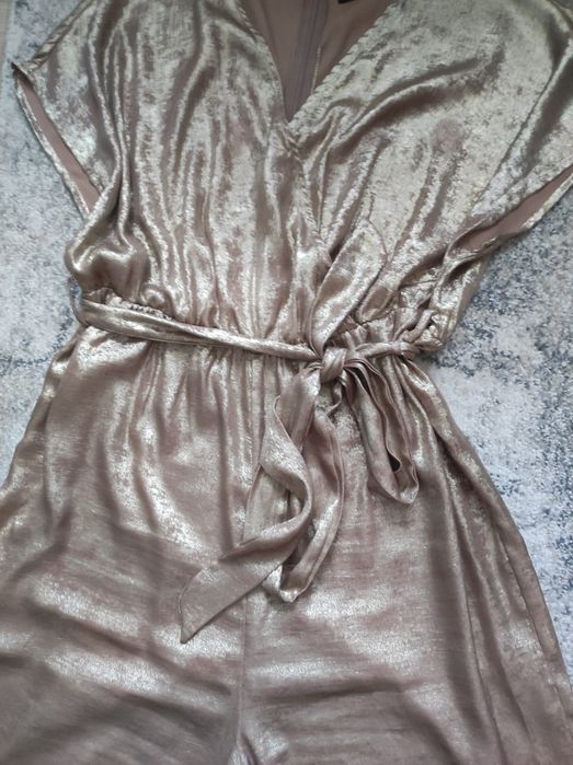 Kombinezon złoty, piękny,  rozm. L/XL