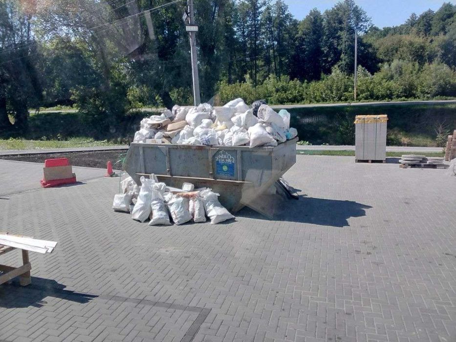 Вывоз строительного мусора контейнером Вивіз будівельного сміття