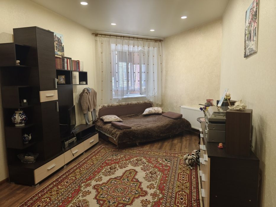 Однокімнатна квартира в Ірпені 40м2 . Район парк "Мама"