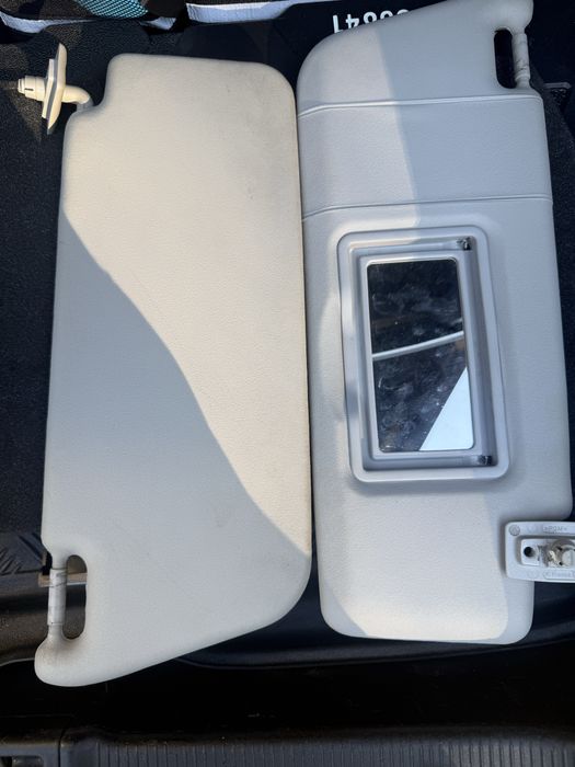 Mercedes W203 – Oryginalne daszki przeciwsłoneczne komplet lewy + prawy