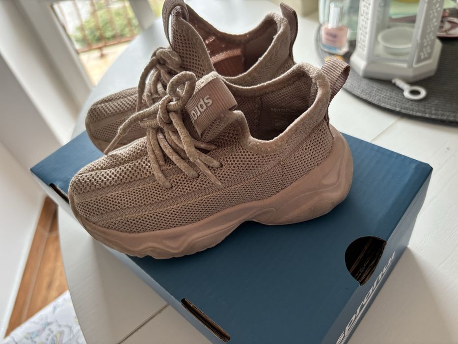 Adidaski sprandi