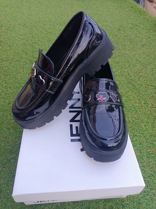 Buty lordsy czarne lakierowane botki dla dziewczynki rozm. 32 pantofle czarne